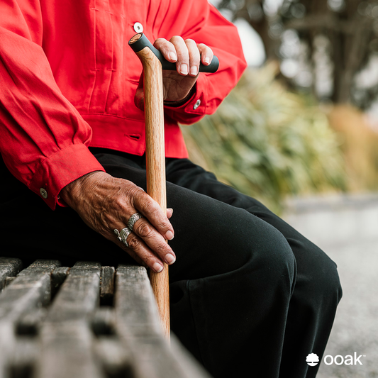 Uno. Graphite and Oak