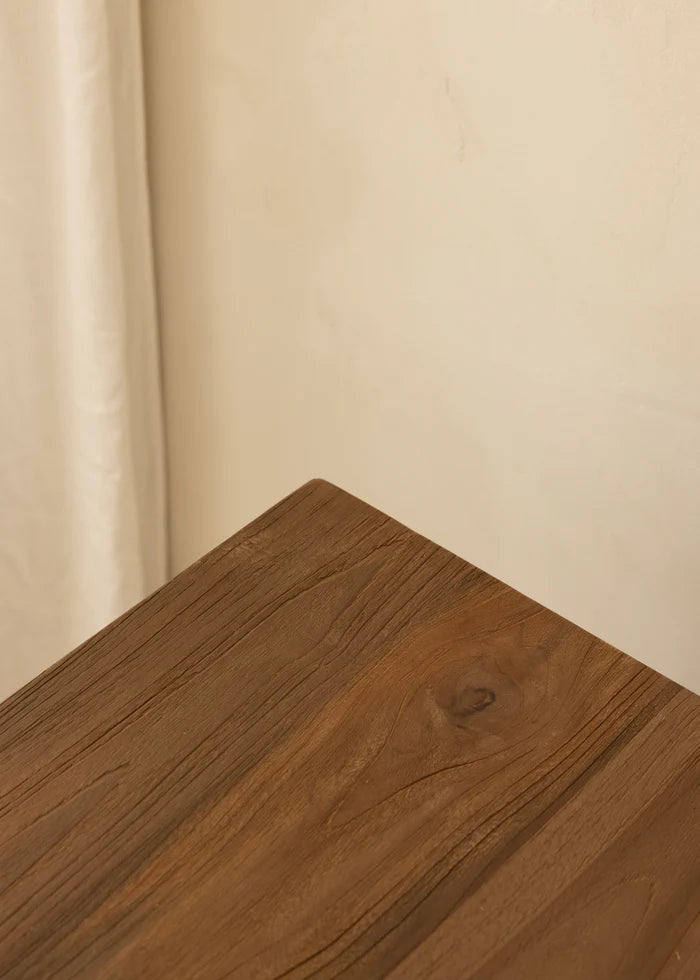 Dark Teak Plinth 40x50