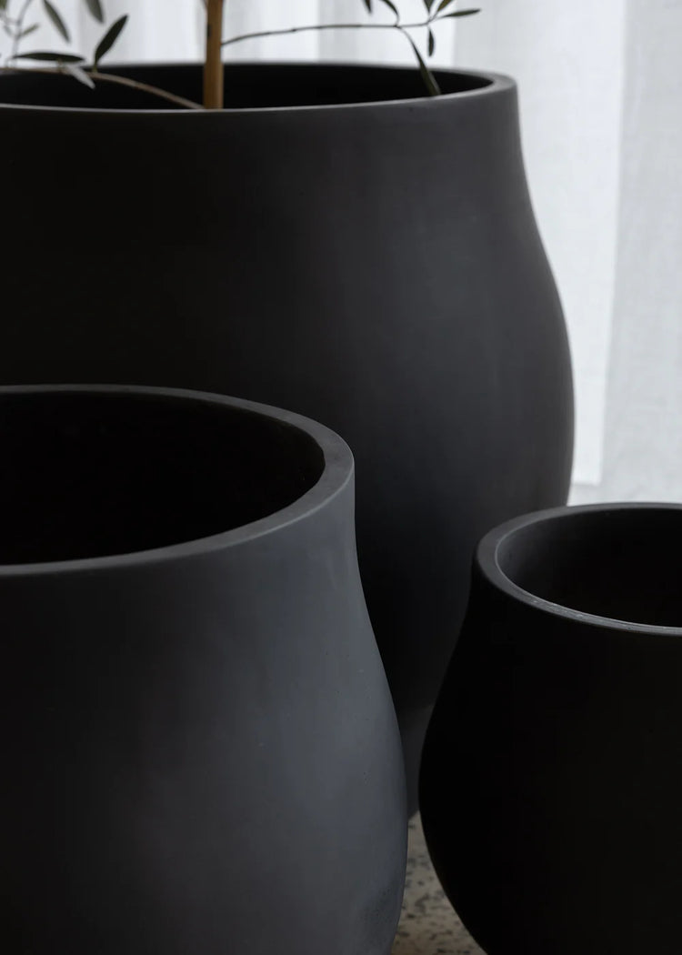 Kayu-Studio Tas Pot | Black