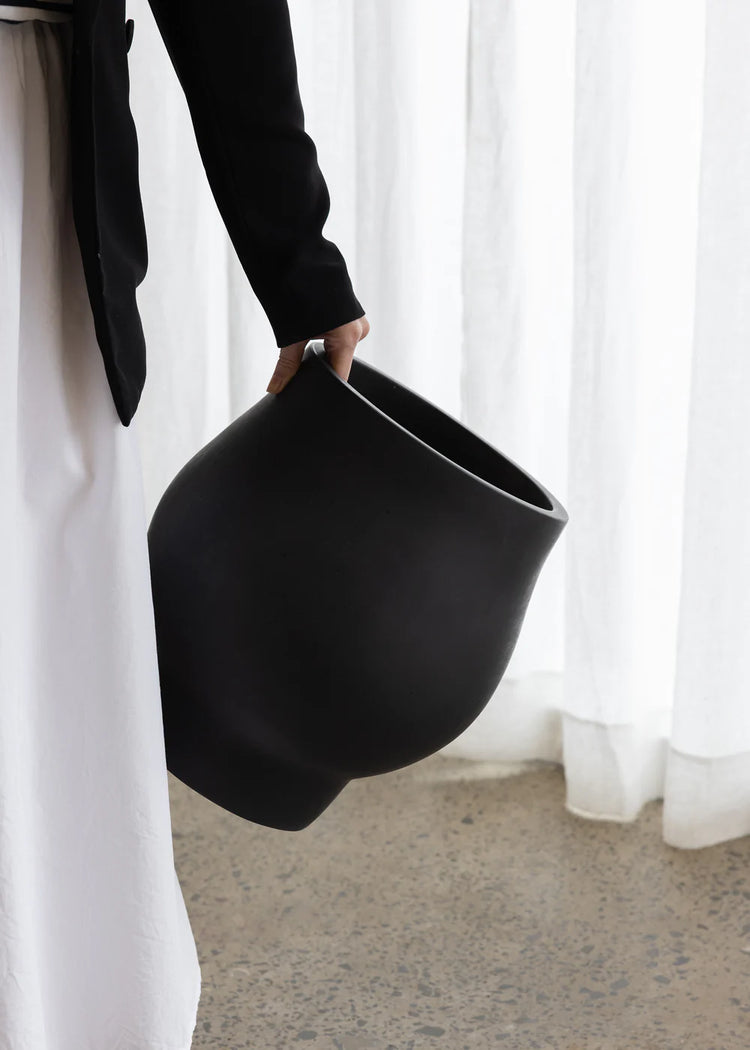 Kayu-Studio Tas Pot | Black