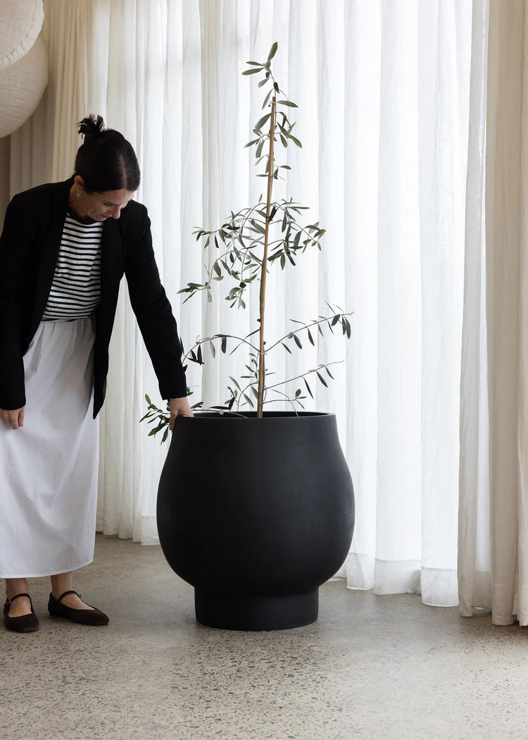 Kayu-Studio Tas Pot | Black