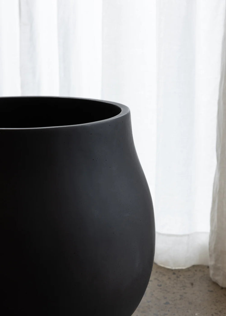 Kayu-Studio Tas Pot | Black